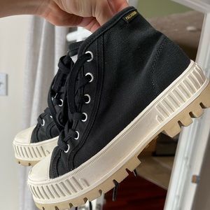 Palladium Canvas High Tops